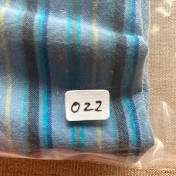 Columbia Vintage Woman’s Button Down Shirt. Fitted, Rounded Hem, Cotton, Size M - Picture 13 of 13